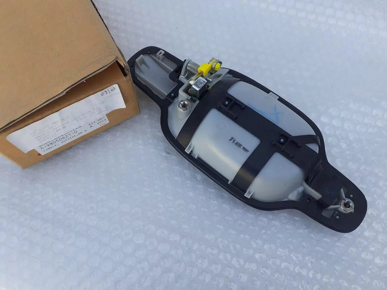 Exterior Door Handle Rear Left fits Isuzu Dmax D-Max Rodeo 8980506210 Genuine View Lower