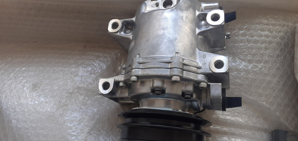 Air Condition Compressor fits Isuzu D-Max Rodeo Denver Dmax 8980839230 Genuine View Right