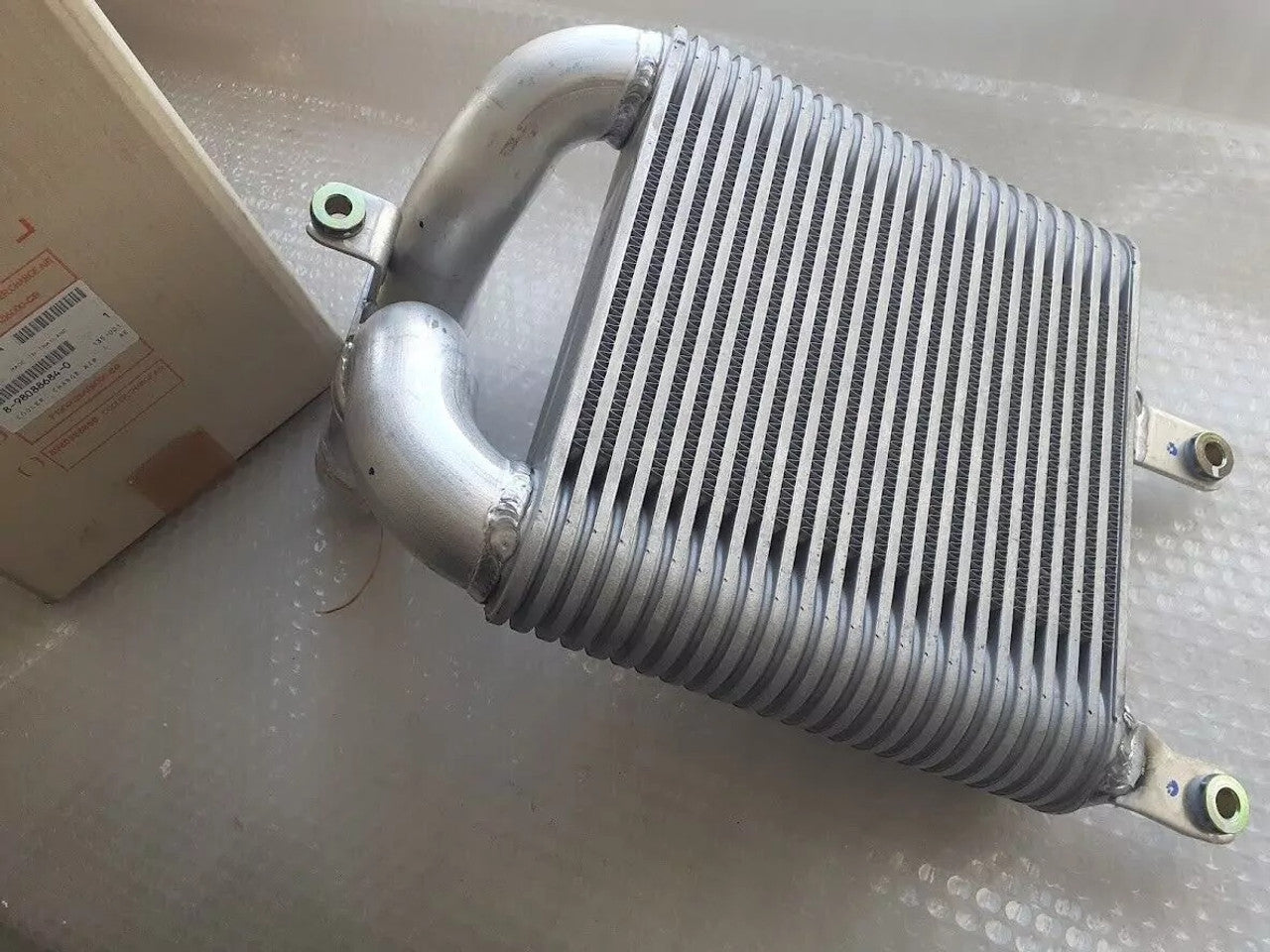 Intercooler fits Isuzu Pickup Dmax D-Max Rodeo Denver 8980886840 Genuine View Rear