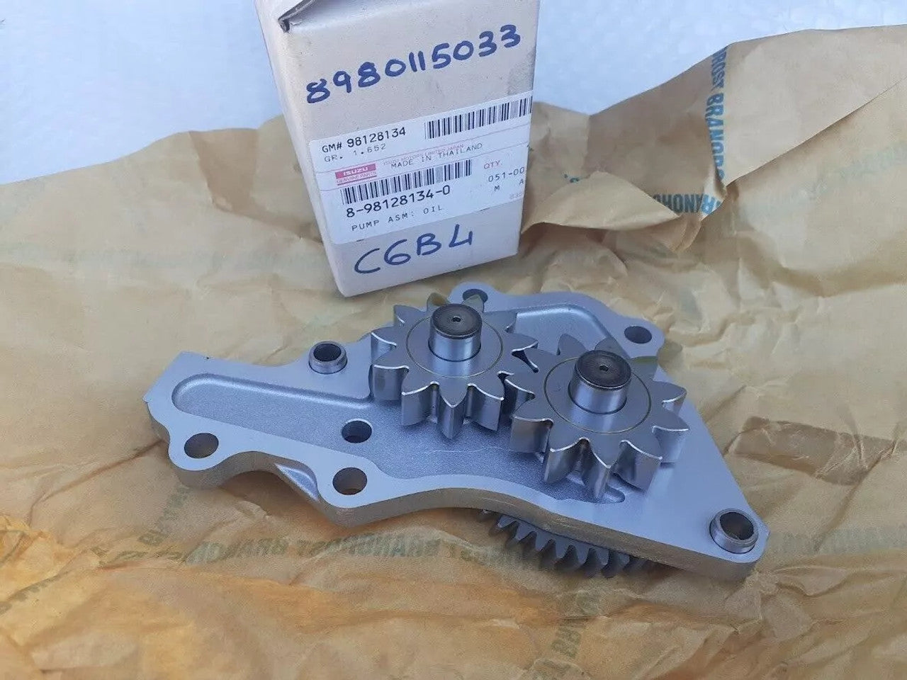 Oil Pump fits Isuzu Dmax D-Max Rodeo Denver 8981281340 Genuine View Front