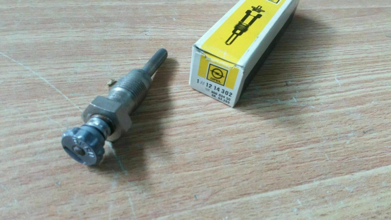 4x Glow Plugs fits Opel Rekord D Diesel 90003450 Genuine View Front