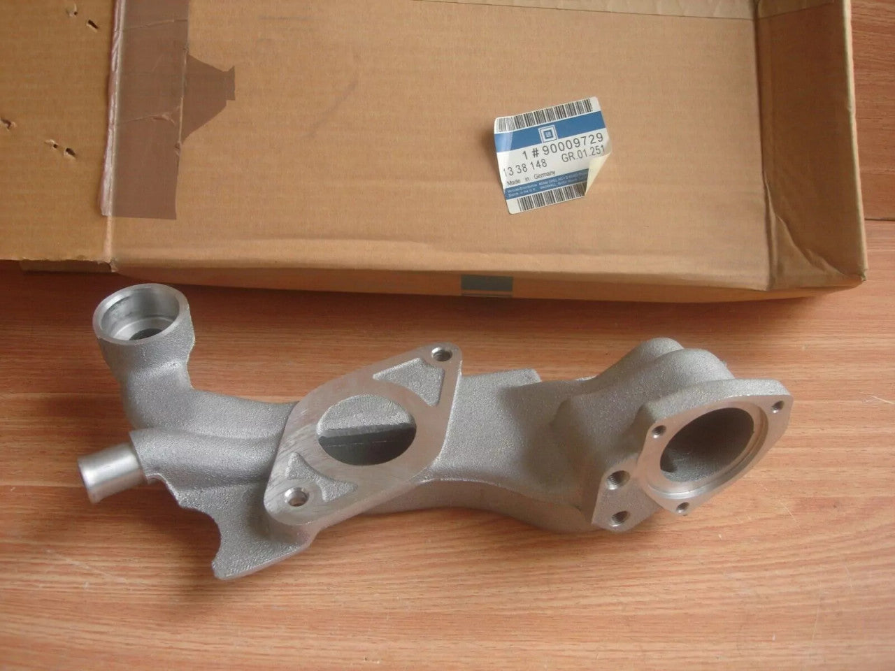 Thermostat Housing fits Opel Vauxhall 16D 16DA 17D 17DR 90009729 Genuine View Rear