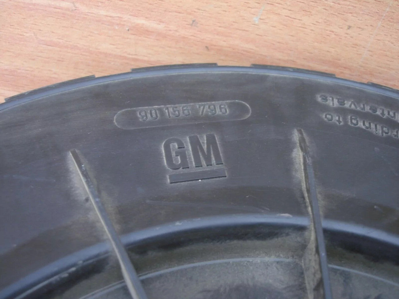 Air Filter Box fits Opel Kadett D Manta Ascona C Vauxhall Cavalier 13S Genuine 90156796 View Rear