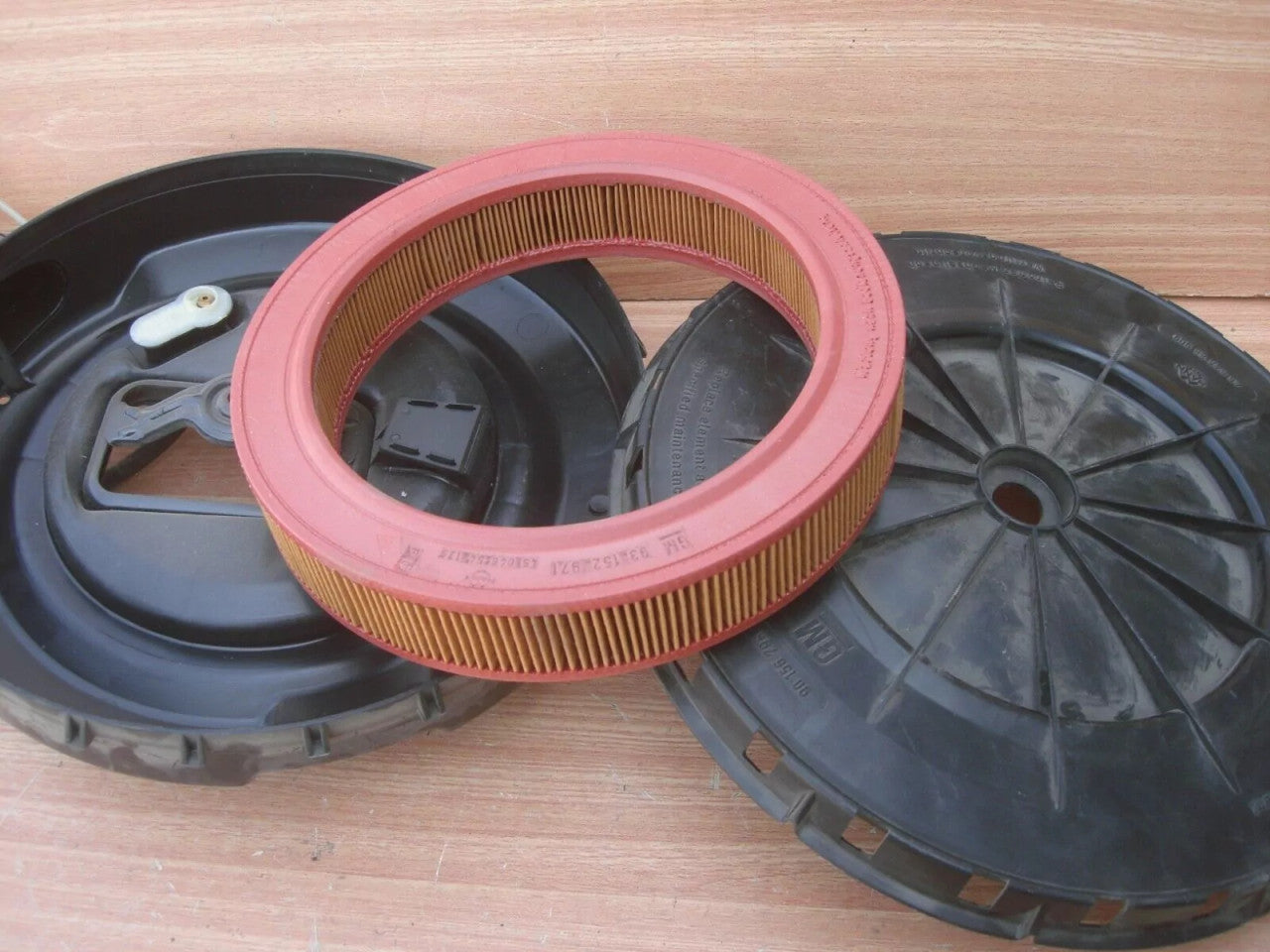 Air Filter Box fits Opel Kadett D Manta Ascona C Vauxhall Cavalier 13S Genuine 90156796 View Left