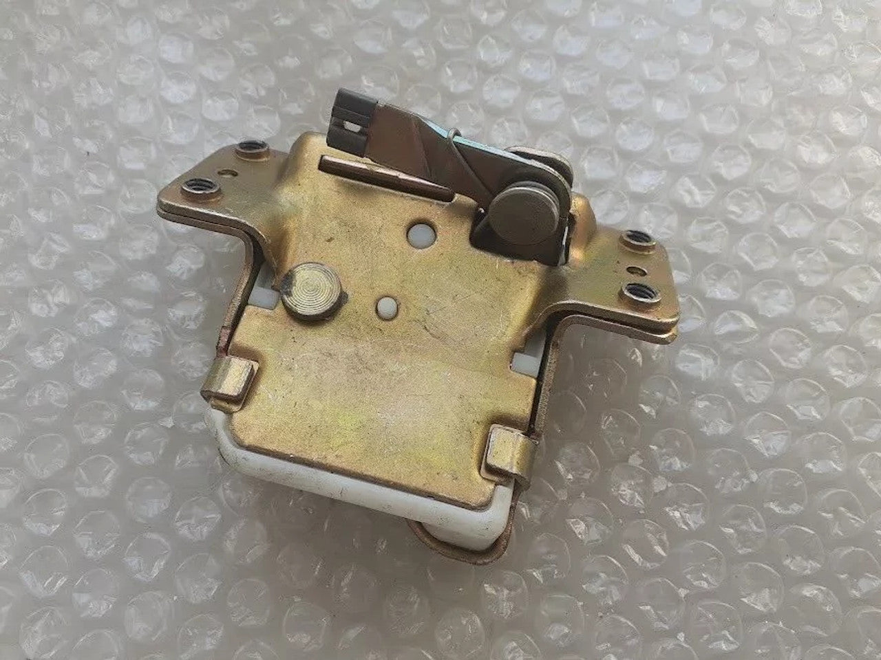 Tailgate Lock fits Opel Kadett D 90159222 Genuine View Rear