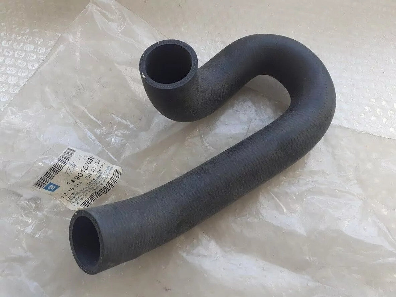 Radiator Hose Upper fits Opel Ascona C Vauxhall Cavalier 16DA 90167086 Genuine View Front