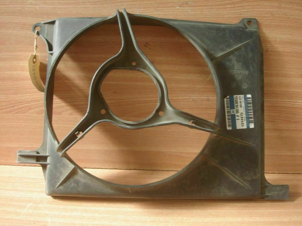 Engine Fan Shroud Cowl fits Opel Kadett E 90183055 Genuine View Front
