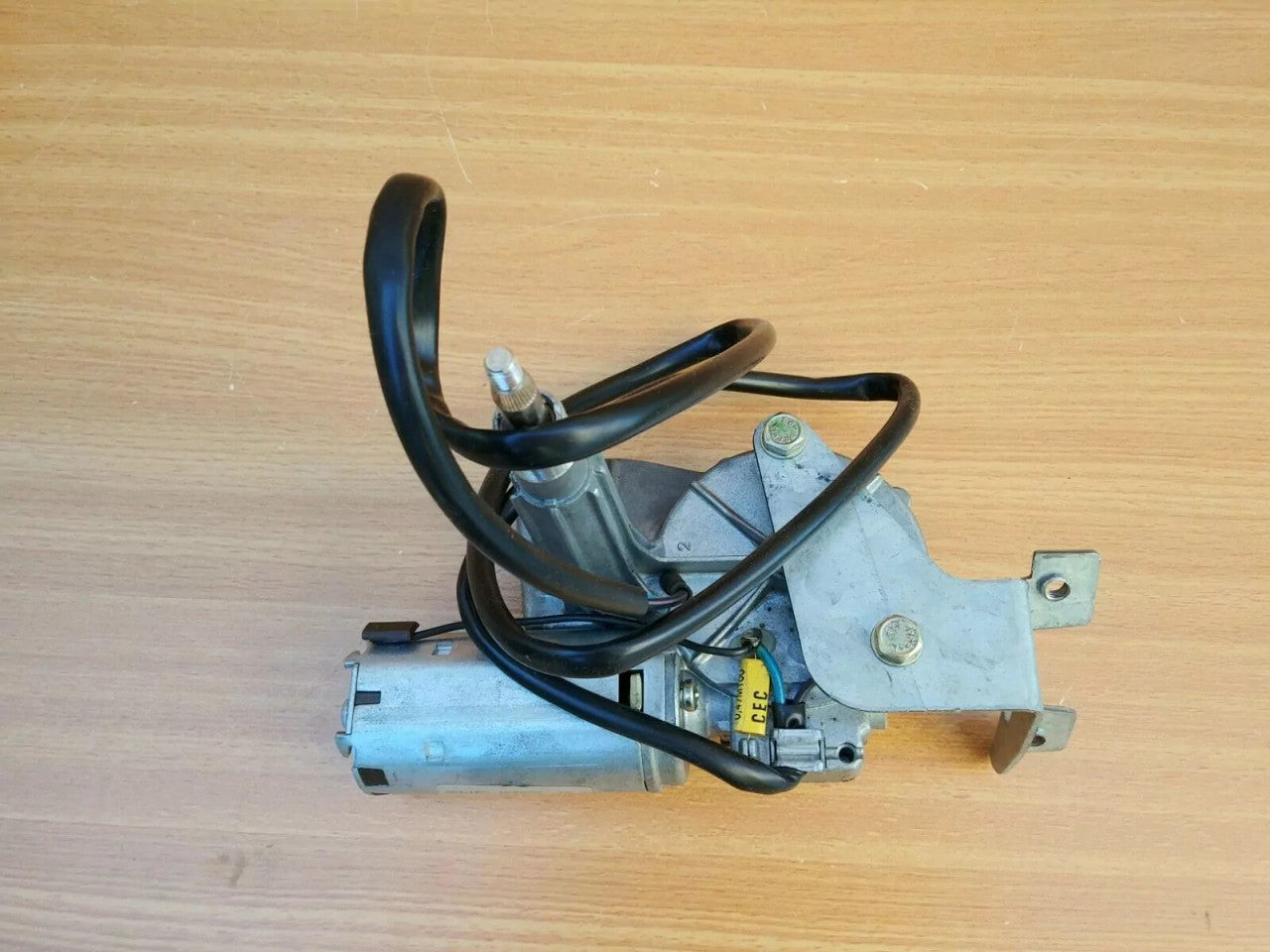 Wiper Motor Rear RHD fits Opel Kadett E Vauxhall Astra 90191167 Genuine View Upper
