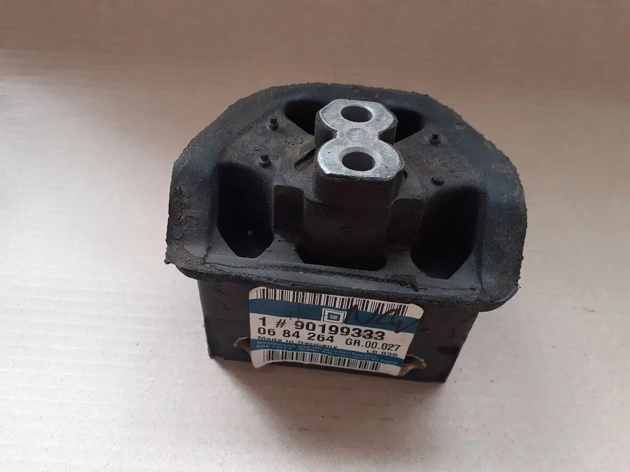 Engine Mount Right fits Opel Kadett E Diesel 90199333 Genuine View Front