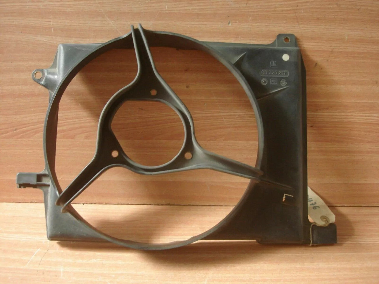 Engine Fan Shroud Cowl fits Opel Kadett E 1.2 90220217 Genuine View Front