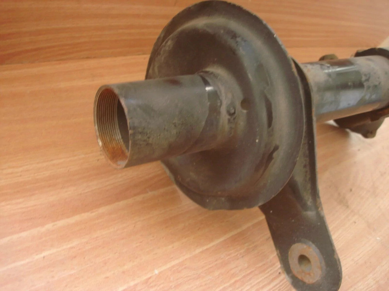 Steering Knuckle Left fits Opel Ascona C Vauxhall Cavalier 90222179 Genuine View Left