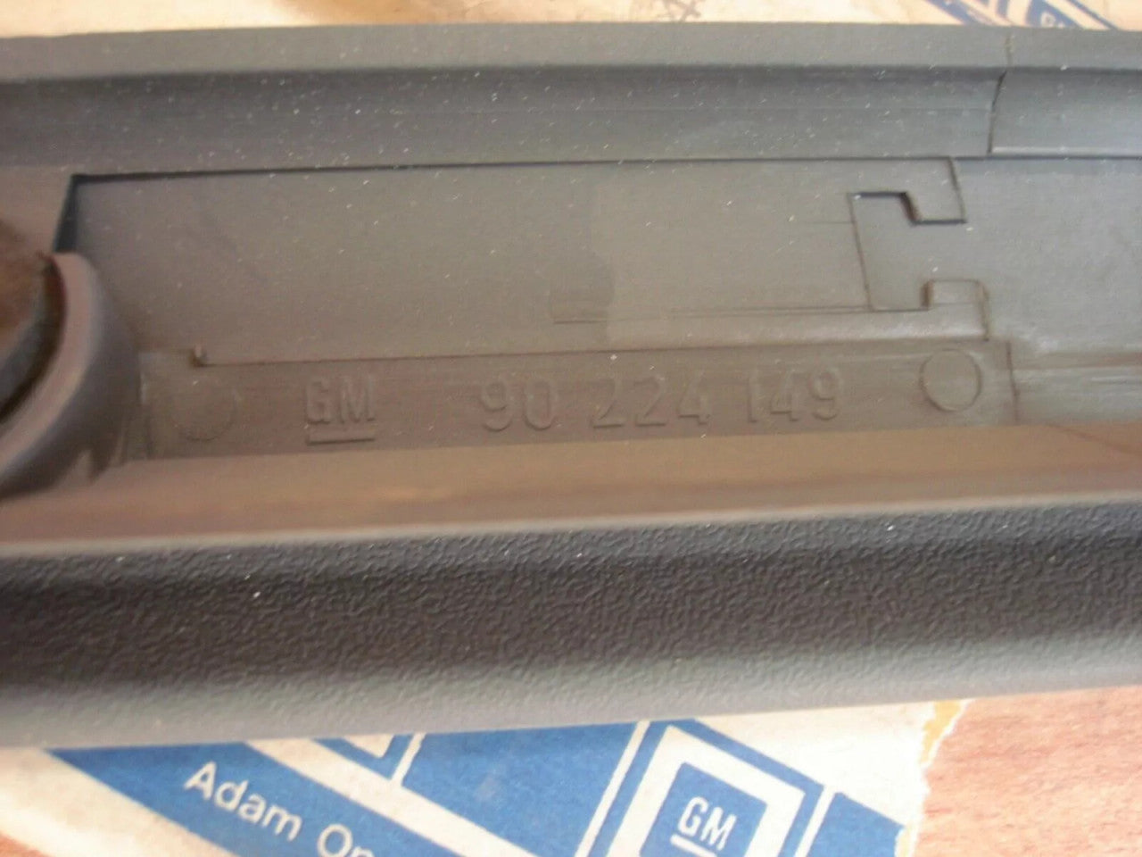 Handle Trunk Lid fits Opel Omega A Vauxhall Carlton 90224149 Genuine View Rear