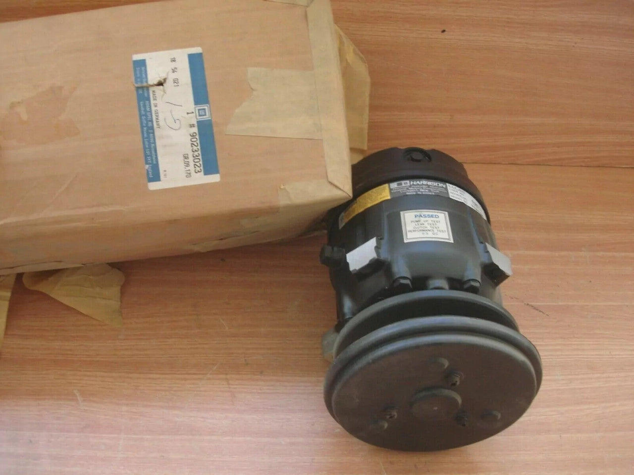 Air Condition Compressor fits Opel Senator B Omega A Vauxhall Carlton Genuine 90233023 View Front