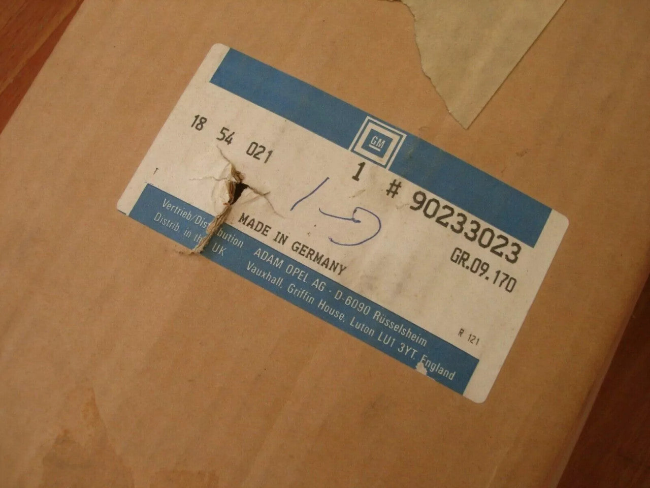 Air Condition Compressor fits Opel Senator B Omega A Vauxhall Carlton Genuine 90233023 View Close Up Front