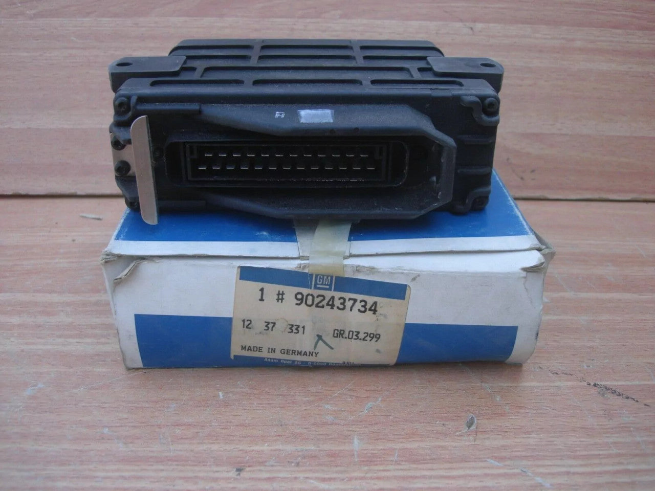 ECU Pre Ignition fits Opel Kadett E Vauxhall Astra 16SV 90243734 Genuine View Rear