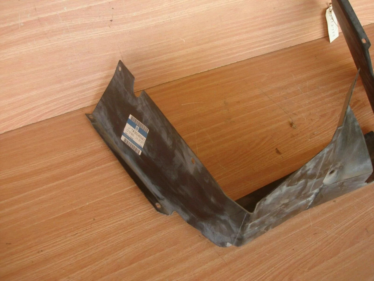 Air Guide fits Opel Omega A Vauxhall Carlton 90246581 Genuine View Rear