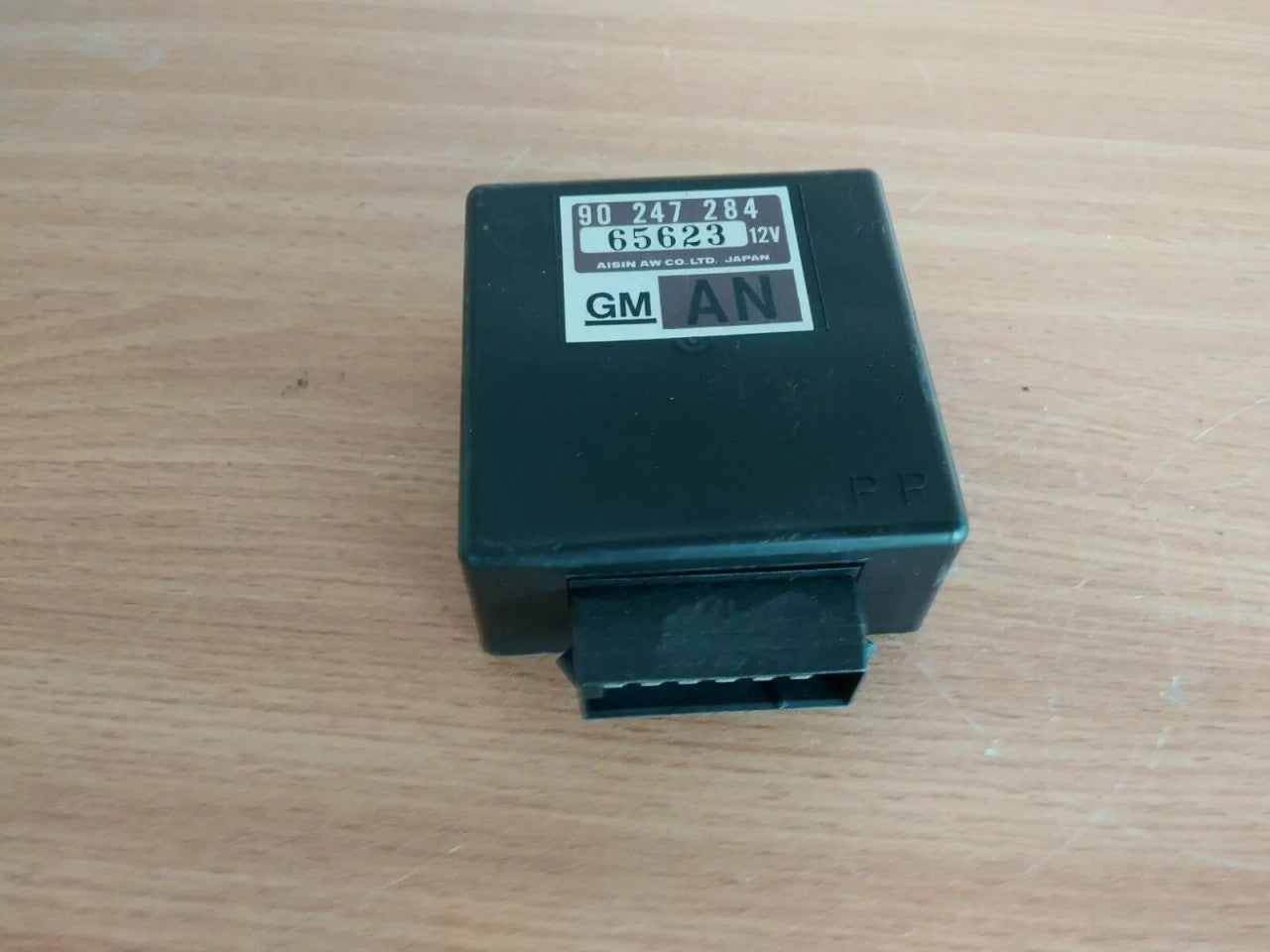 Automatic Transmission Kickdown Control fits Opel Omega A Vauxhall Carlton 90247284 View Rear
