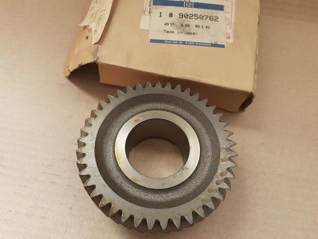 Transmission Gear F20 fits Opel Vauxhall Vectra A Calibra Astra F Kadett E 90250762 View Rear