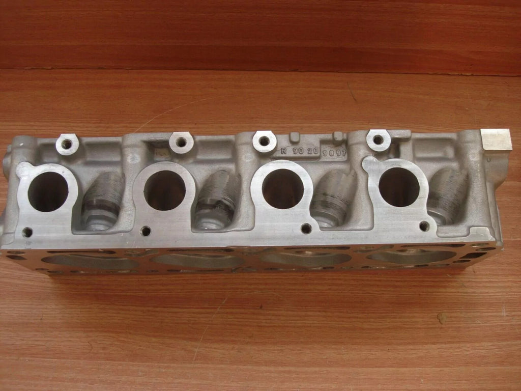 Cylinder Head fits Opel Kadett E Ascona C Omega A Vauxhall Cavalier Carlton 18SE 90271226 View Right