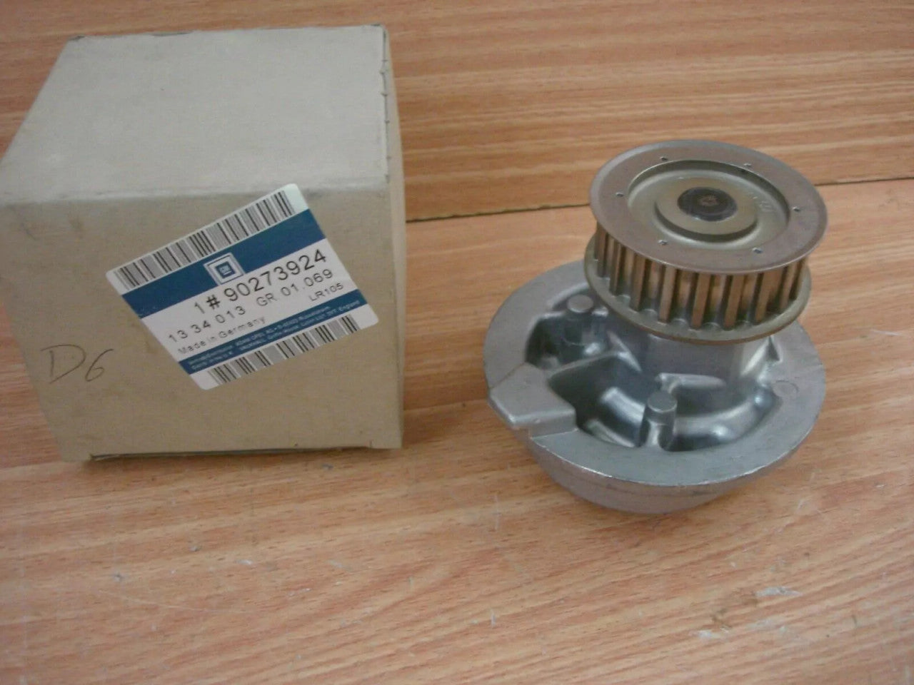 Water Pump fits Opel Kadett D E Ascona C Vauxhall Cavalier 16S 16N 18E Genuine 90273924 View Front