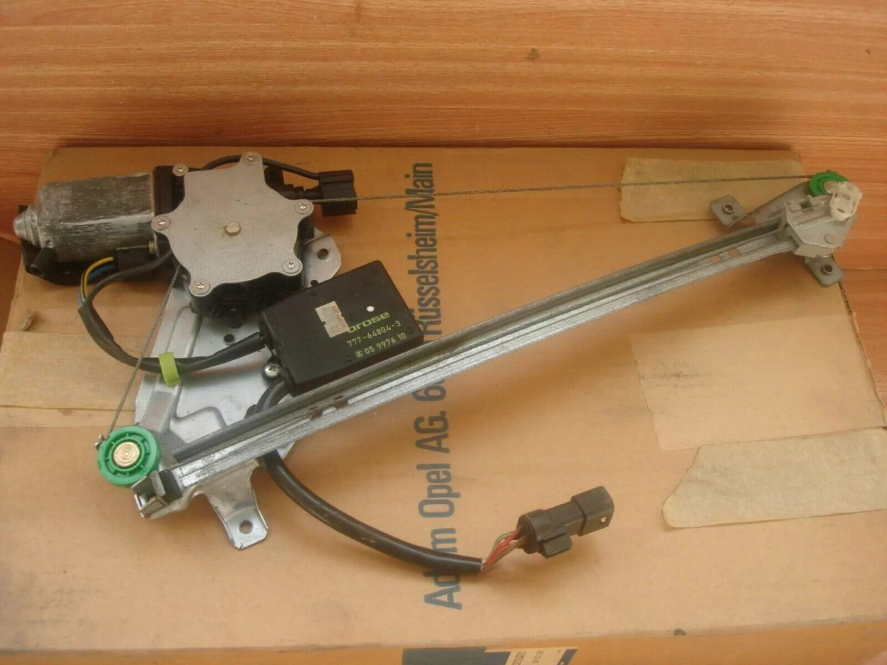 Window Regulator Rear fits Opel Omega A Vauxhall Carlton 90275221 Genuine View Front