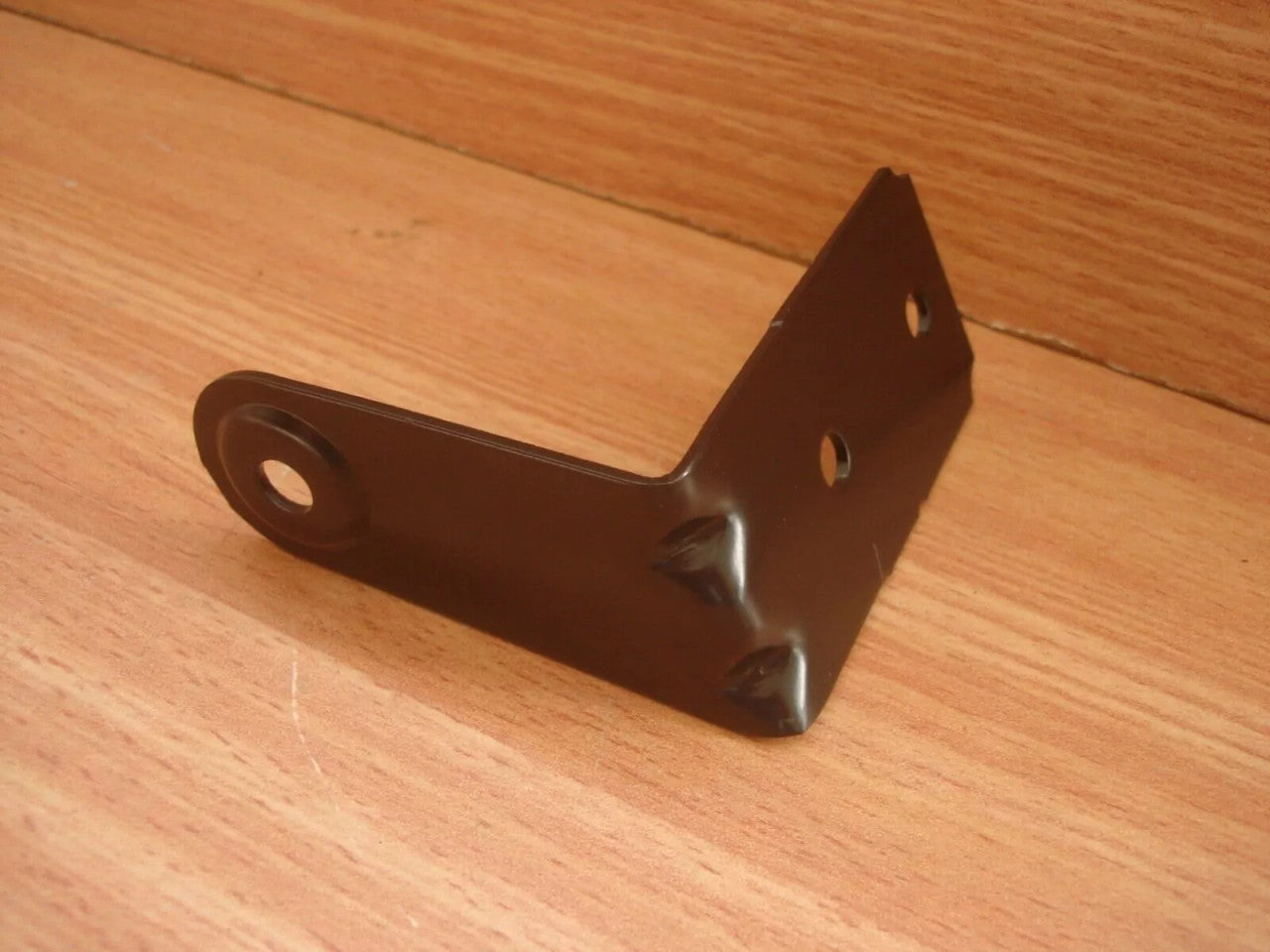 Rear Seat Hinge Support fits Opel Senator B Omega A B Vauxhall Carlton Genuine 90276458 View Rear
