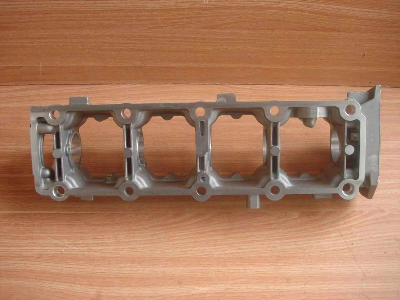 Camshaft Case fits Opel Kadett E Vauxhall Astra 16D 16DA 90295269 Genuine View Rear