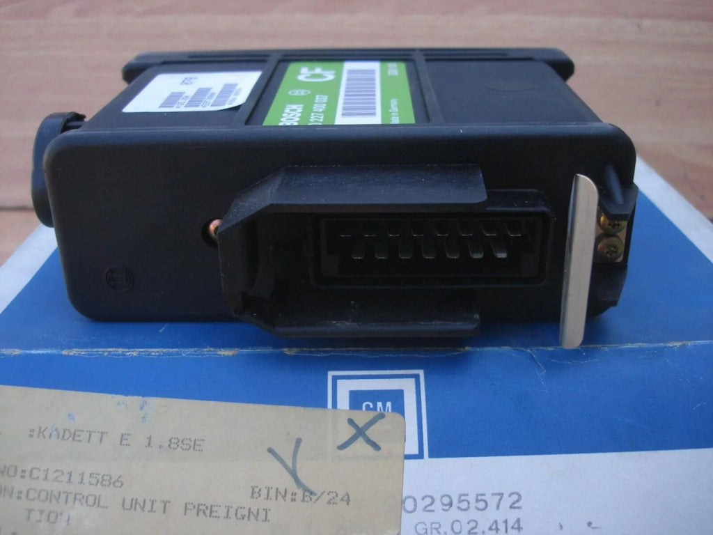 ECU Module fits Opel Kadett E Ascona C Vauxhall Cavalier 18SE 90295572 Genuine View Right
