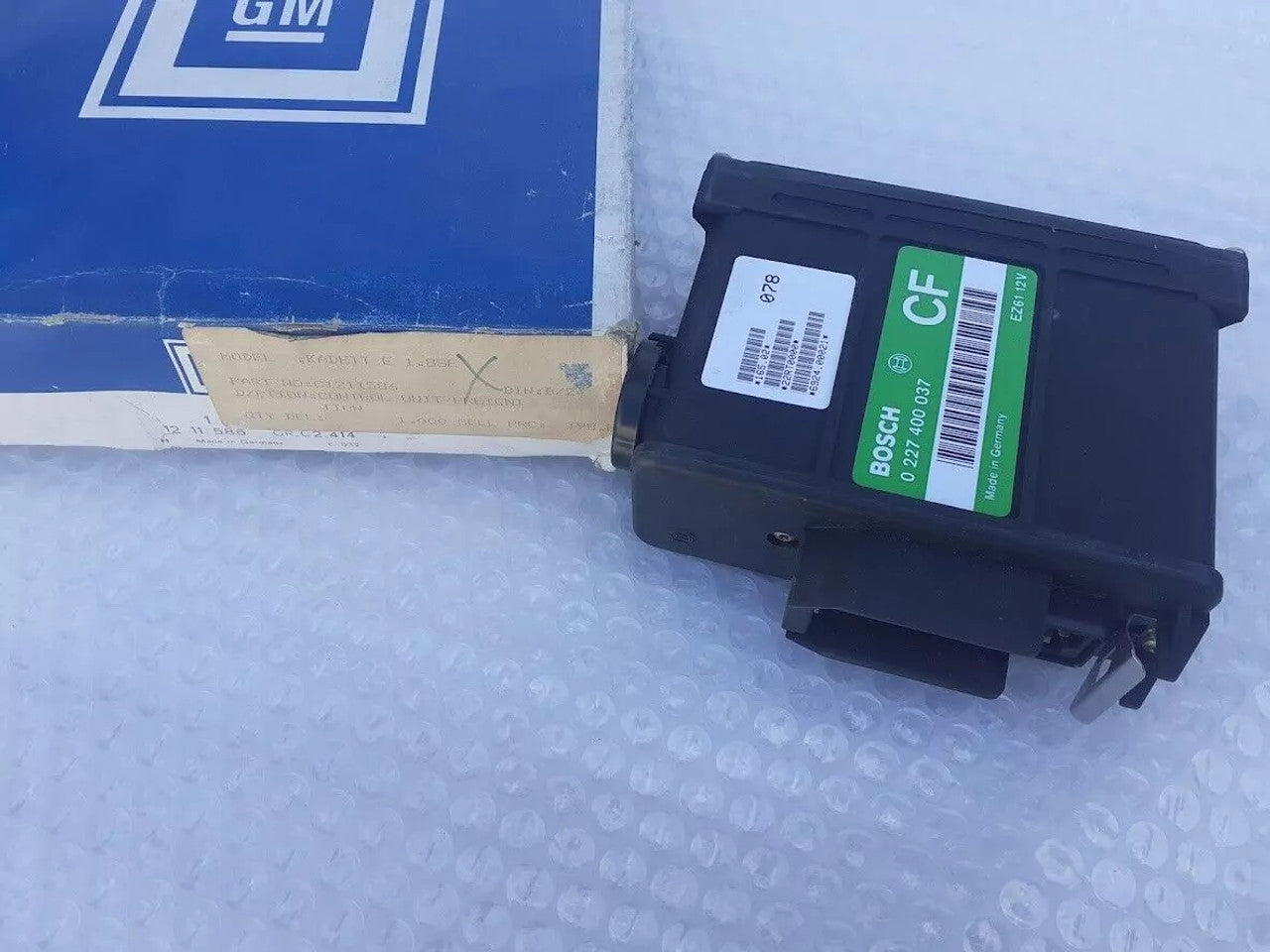 ECU Module fits Opel Kadett E Ascona C Vauxhall Cavalier 18SE 90295572 Genuine View Left