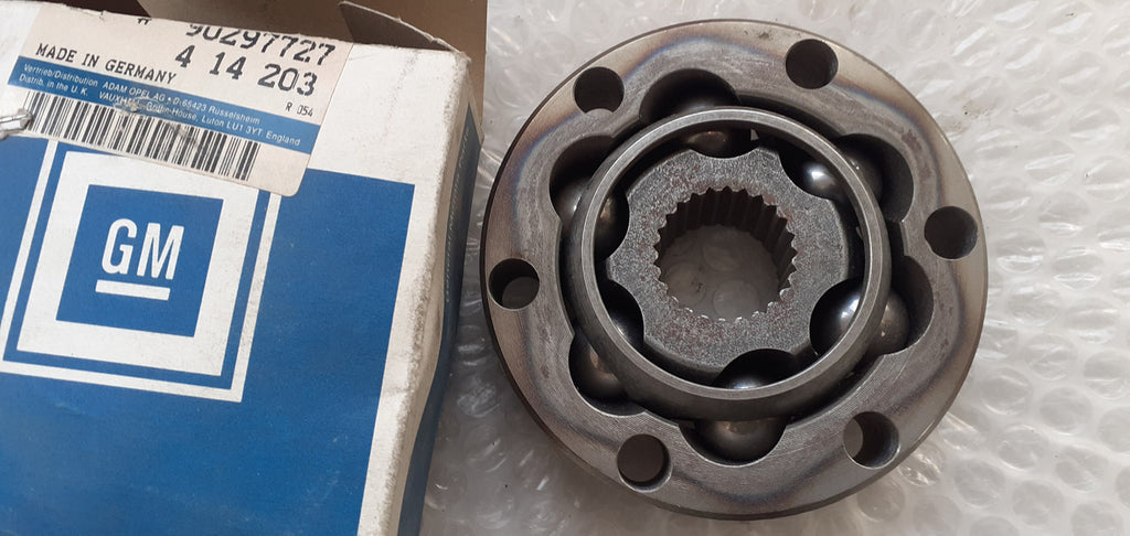 Rear Axle Shaft Joint fits Opel Vauxhall Calibra Omega A B Vectra A 90297727 Genuine View Rear