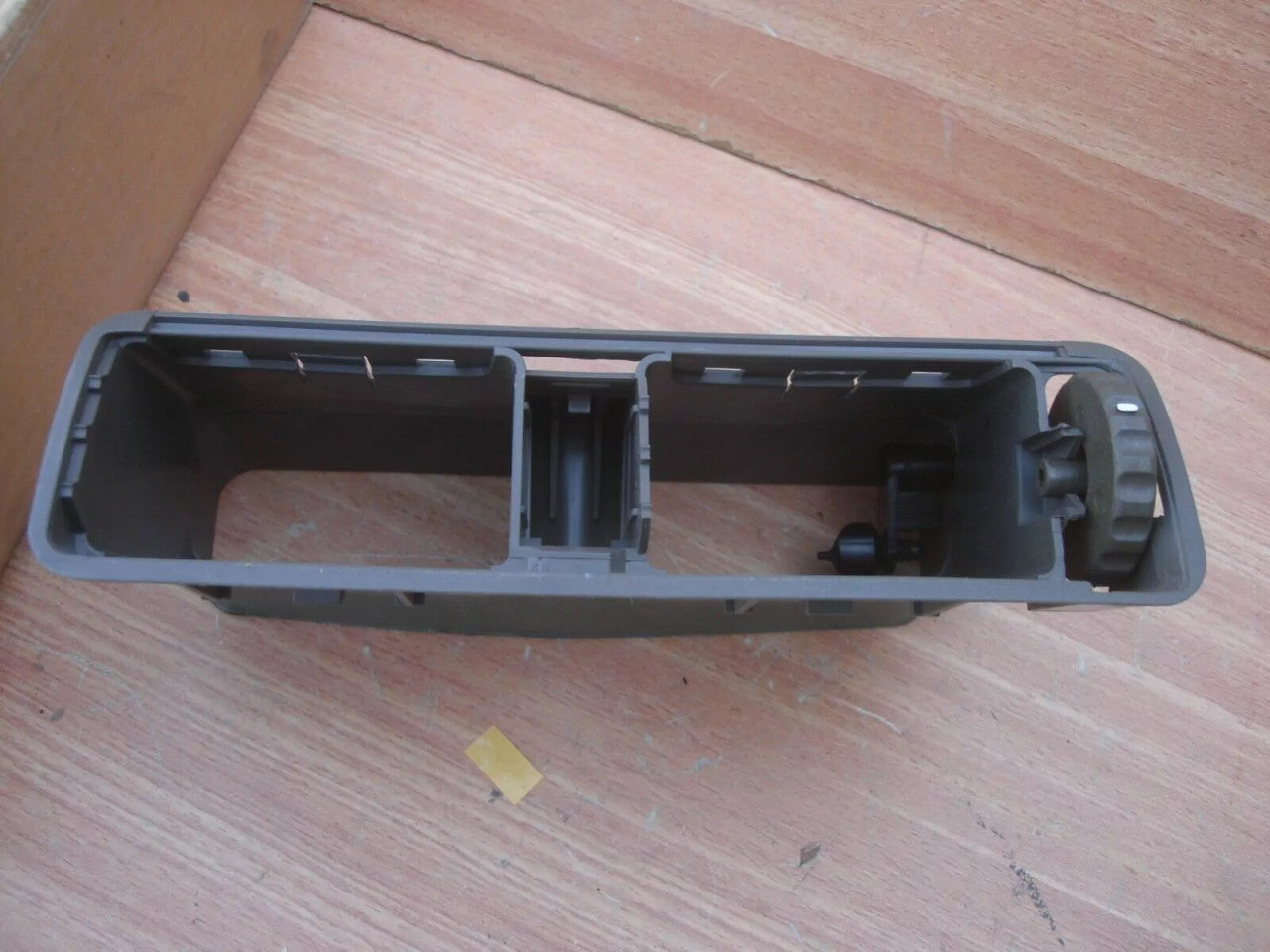 Air Vent Housing Centre RHD fits Opel Vectra A Vauxhall Cavalier 90318639 View Left