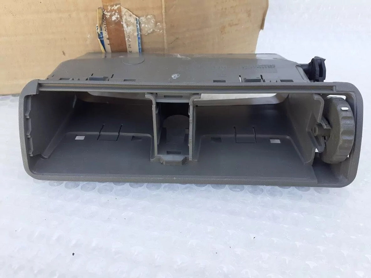 Air Vent Housing Centre RHD fits Opel Vectra A Vauxhall Cavalier 90318639 View Close Up Rear