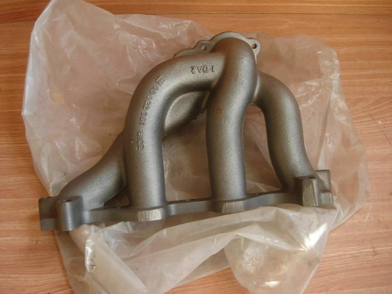 Exhaust Manifold fits Opel Vauxhall Astra F Cavalier Vectra A 17D 17DR Genuine 90322361 View Front
