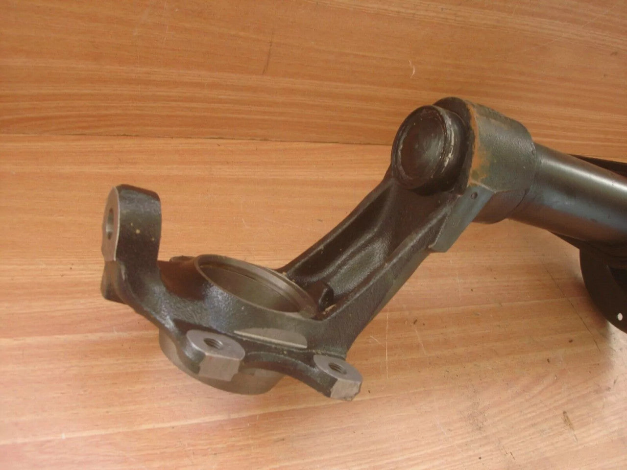 Steering Knuckle Left fits Opel Kadett E Vauxhall Astra MK2 90334233 Genuine View Left