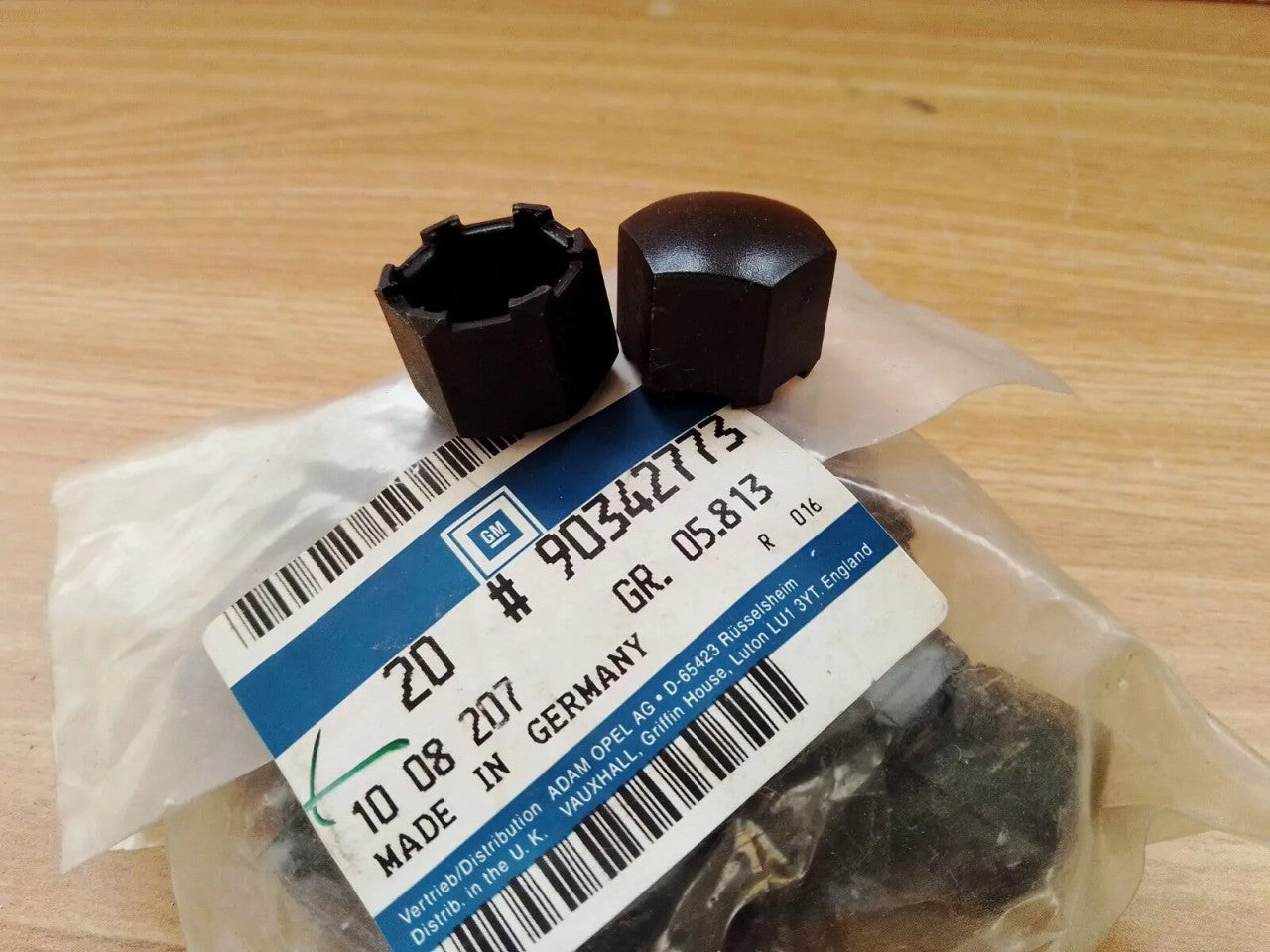 8x Steel Wheel Nut Covers Black fits Opel Corsa A Vauxhall Nova Kadett E Genuine 90342773 View Front