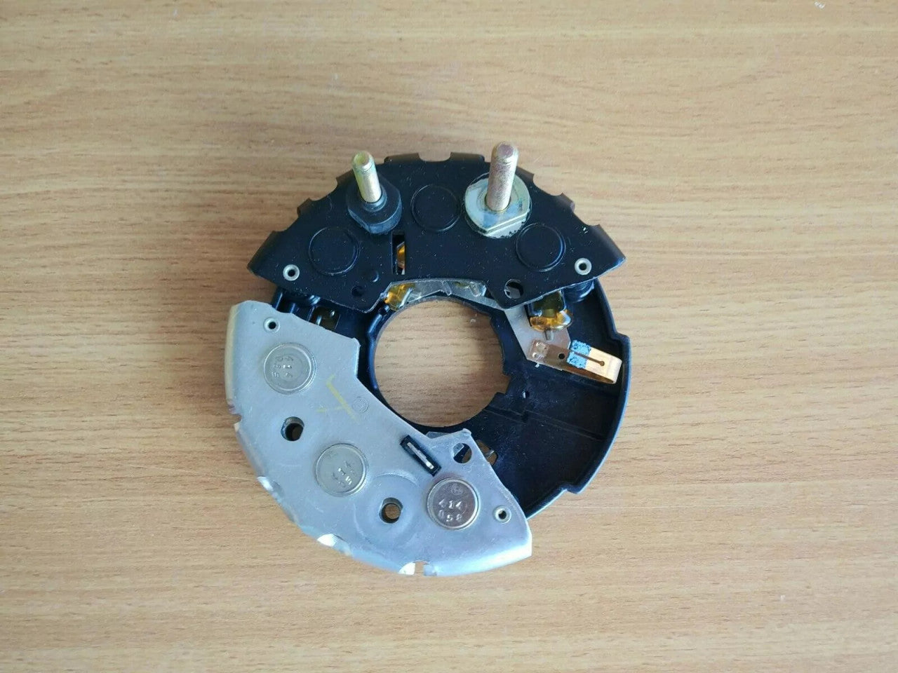 Alternator Rectifier Diode fits Opel Kadett E Vectra A Astra Vauxhall 17D 17DR 90350009 View Front