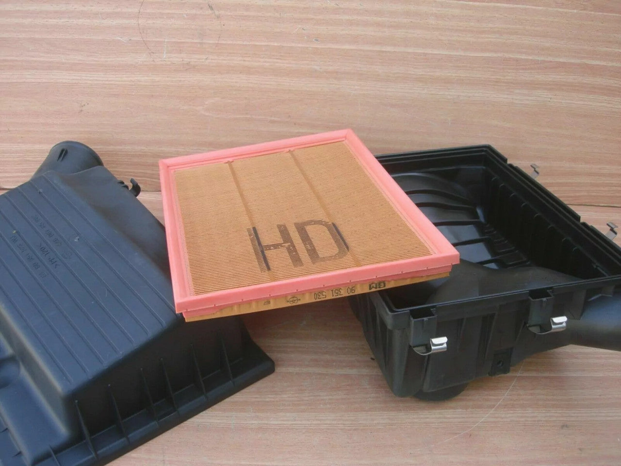 Air Filter Box fits Opel Vauxhall Astra F 1.7 Diesel Genuine 90351523 View Front