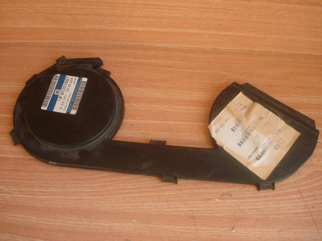 Timing Belt Cover fits Opel Vauxhall Kadett E Vectra A 17D 17DR 90351667 Genuine View Right