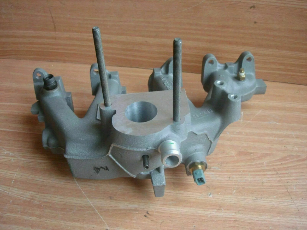 Intake Manifold fits Opel Vauxhall Corsa A B Vauxhall Nova 12NZ C12NZ 90354831 View Right