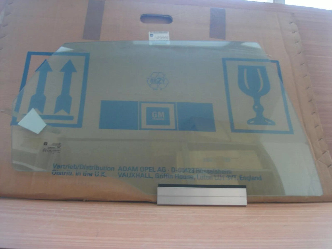 Window Rear Door Right Green Tinted fits Opel Vauxhall Astra F Classic Genuine 90360428 View Front