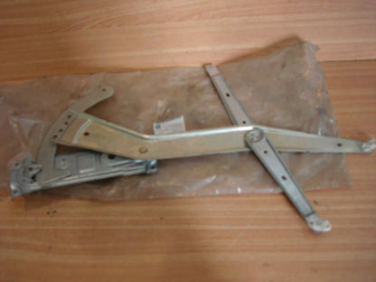 Window Regulator Manual Front Right fits Opel Vauxhall Astra F 90360534 Genuine View Right