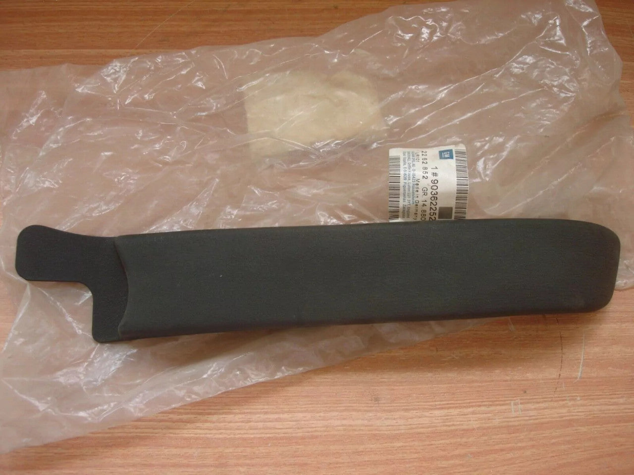 Seat Trim Right Anthracite fits Opel Vauxhall Calibra 90362252 Genuine View Front