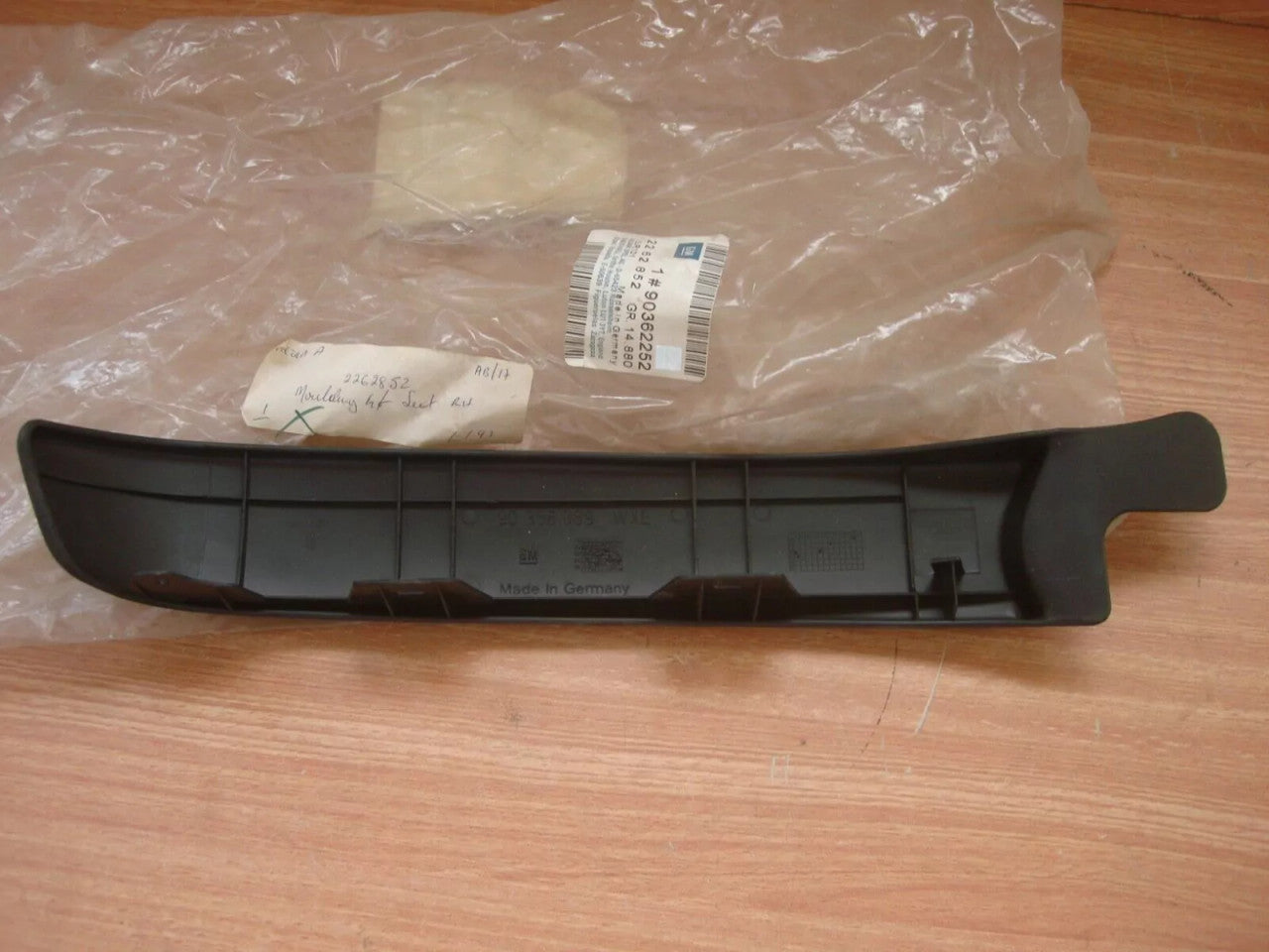 Seat Trim Right Anthracite fits Opel Vauxhall Calibra 90362252 Genuine View Rear