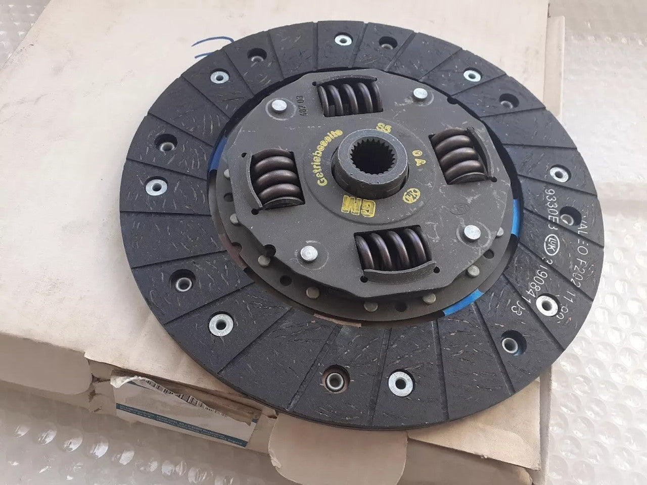 Clutch Plate Disc fits Opel Vauxhall Calibra 85 Astra F C20XE 90369275 Genuine View Front