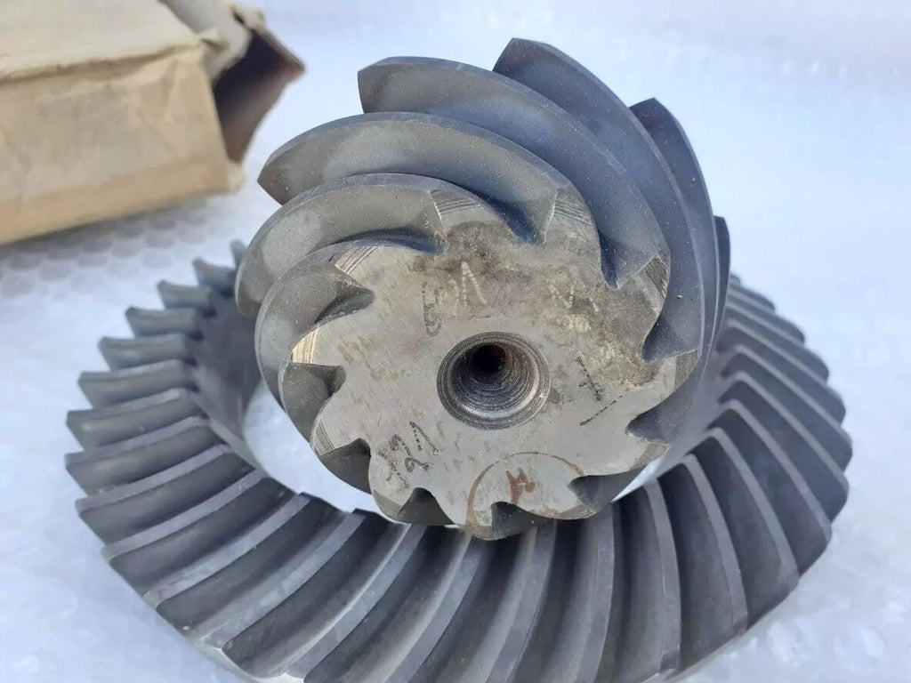Rear Differential Gear Pinion fits Opel Omega A B Senator B Vauxhall Carlton 90369440 View Upper