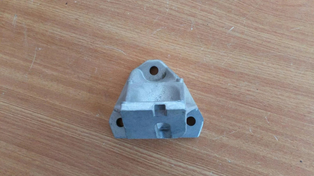 Engine Mount Bracket Left fits Opel Omega A Vauxhall Carlton 90372995 Genuine View Rear