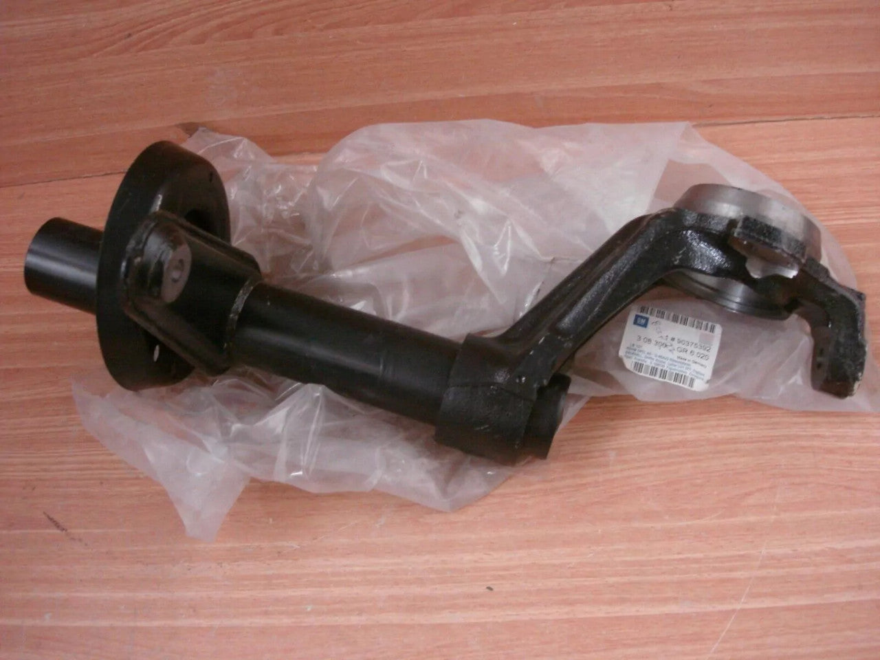 Steering Knuckle Right fits Opel Vauxhall Astra F 90375392 Genuine View Front