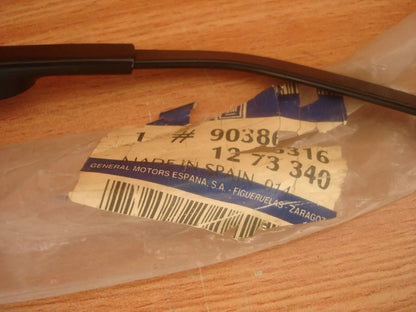 Wiper Arm Rear fits Opel Vauxhall Corsa B Van Hatchback 90386316 Genuine View Rear