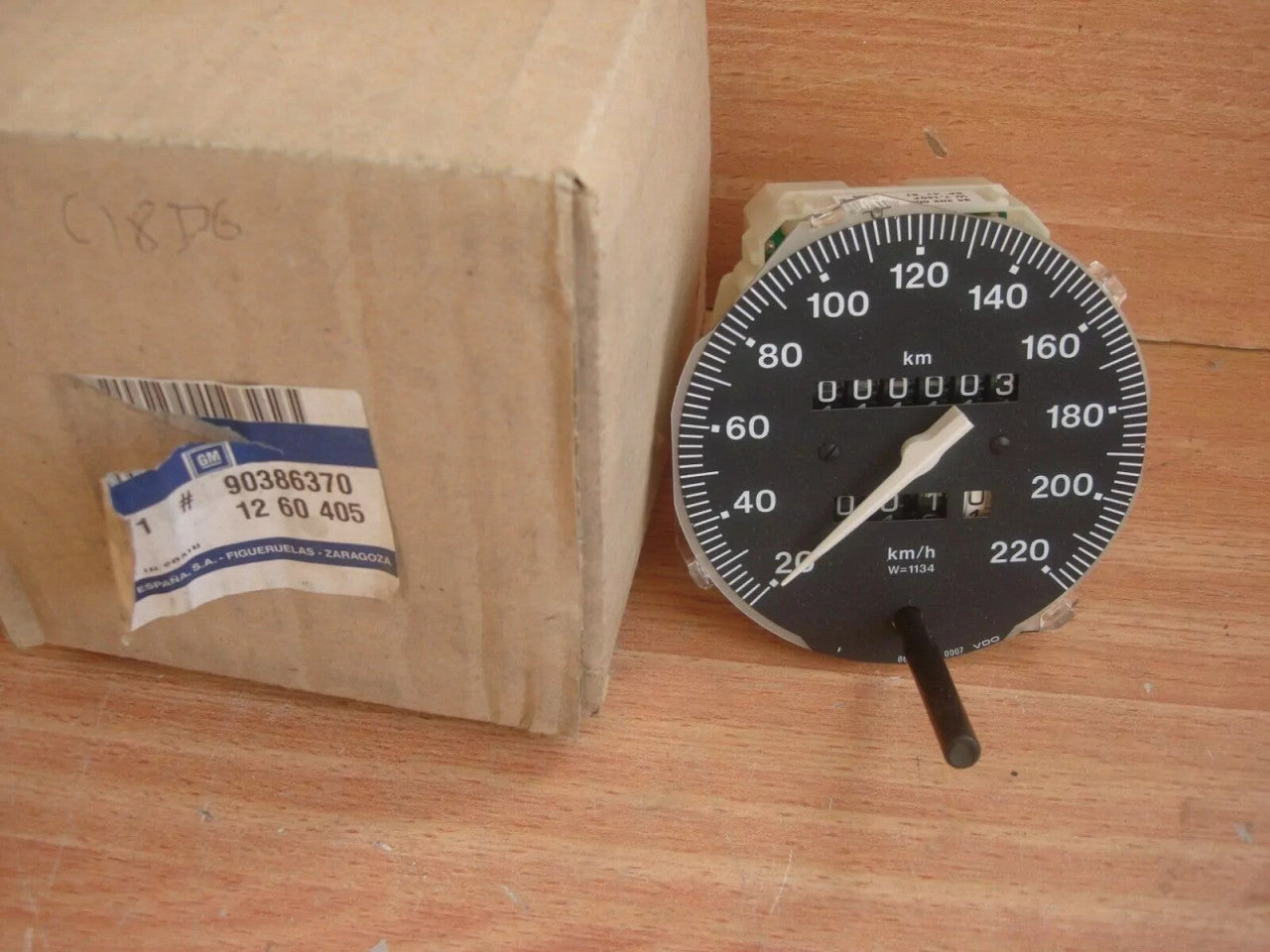 Speedometer KMH fits Opel Vauxhall Corsa B 90386370 Genuine View Left