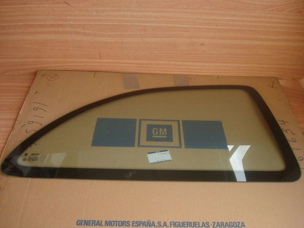 Window Rear Quarter Fixed Green Tinted Right fits Opel Vauxhall Corsa B GSi 90388910 View Front